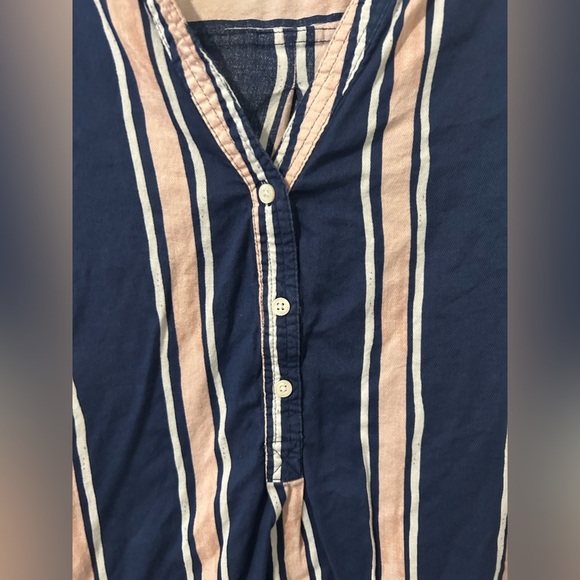 🎉Vertical Stripe Blouse - Picture 5 of 10